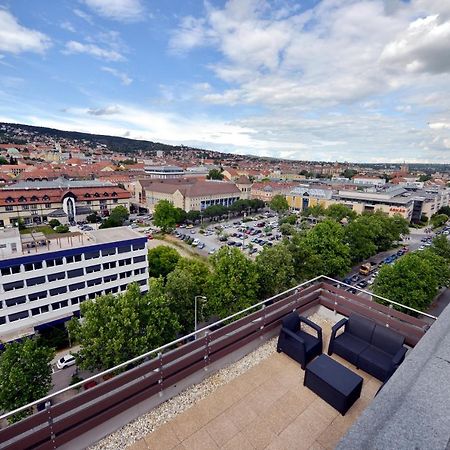 Panorama City Apartman Pécs Eksteriør billede
