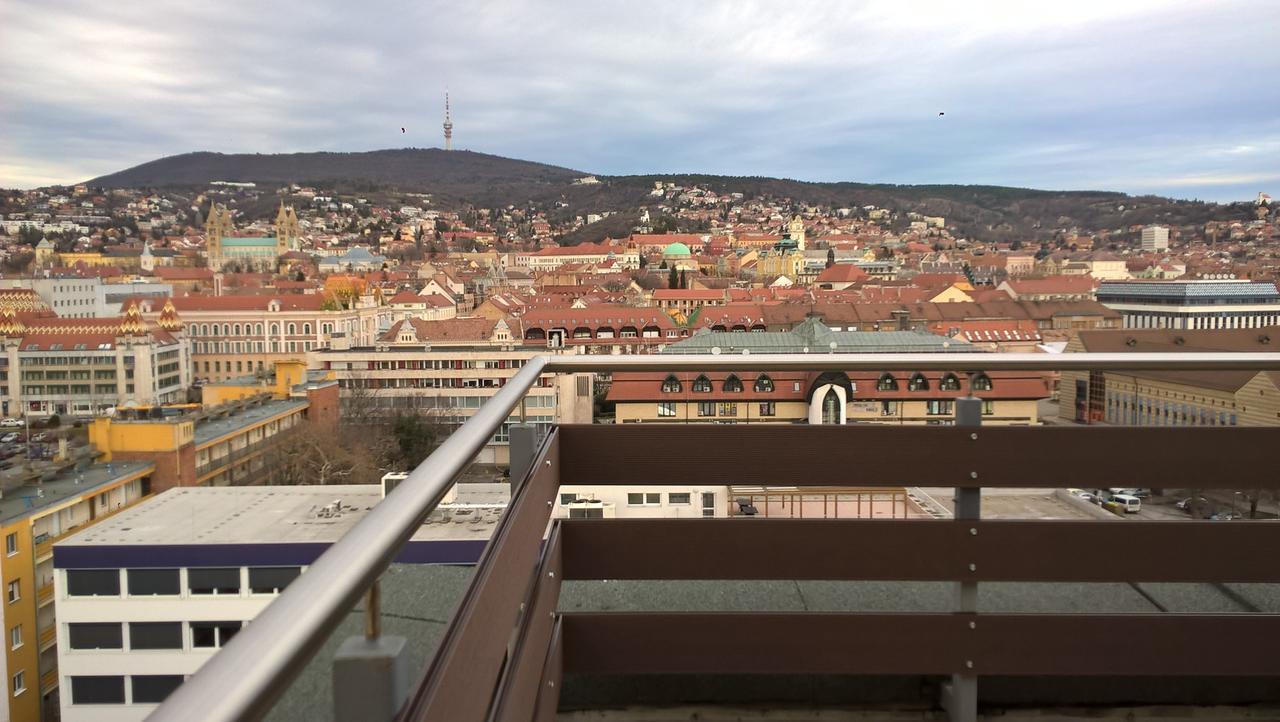 Panorama City Apartman Pécs Eksteriør billede