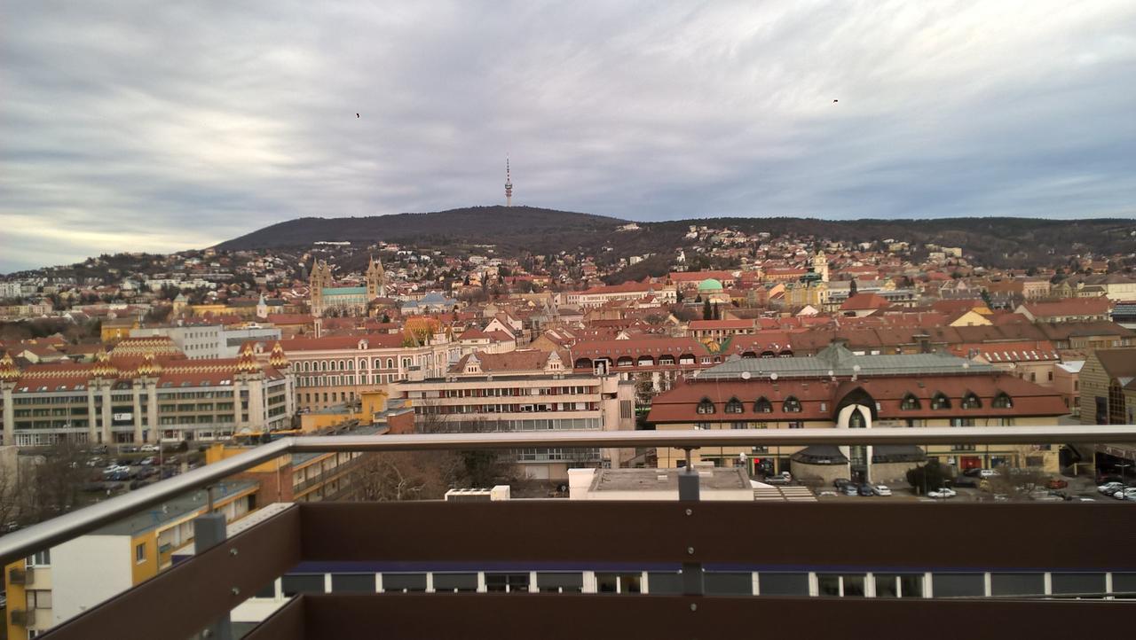 Panorama City Apartman Pécs Eksteriør billede