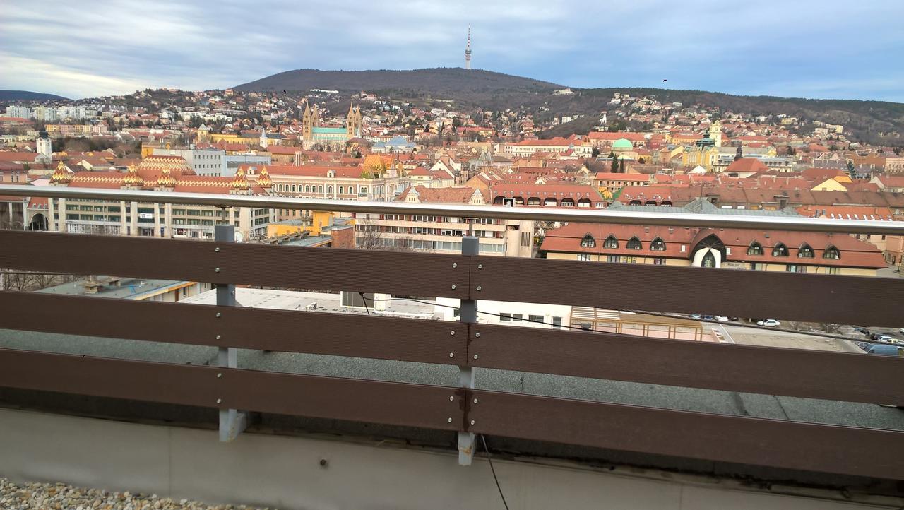 Panorama City Apartman Pécs Eksteriør billede