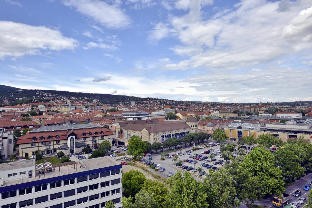 Panorama City Apartman Pécs Eksteriør billede