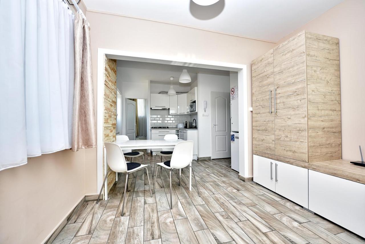 Panorama City Apartman Pécs Eksteriør billede