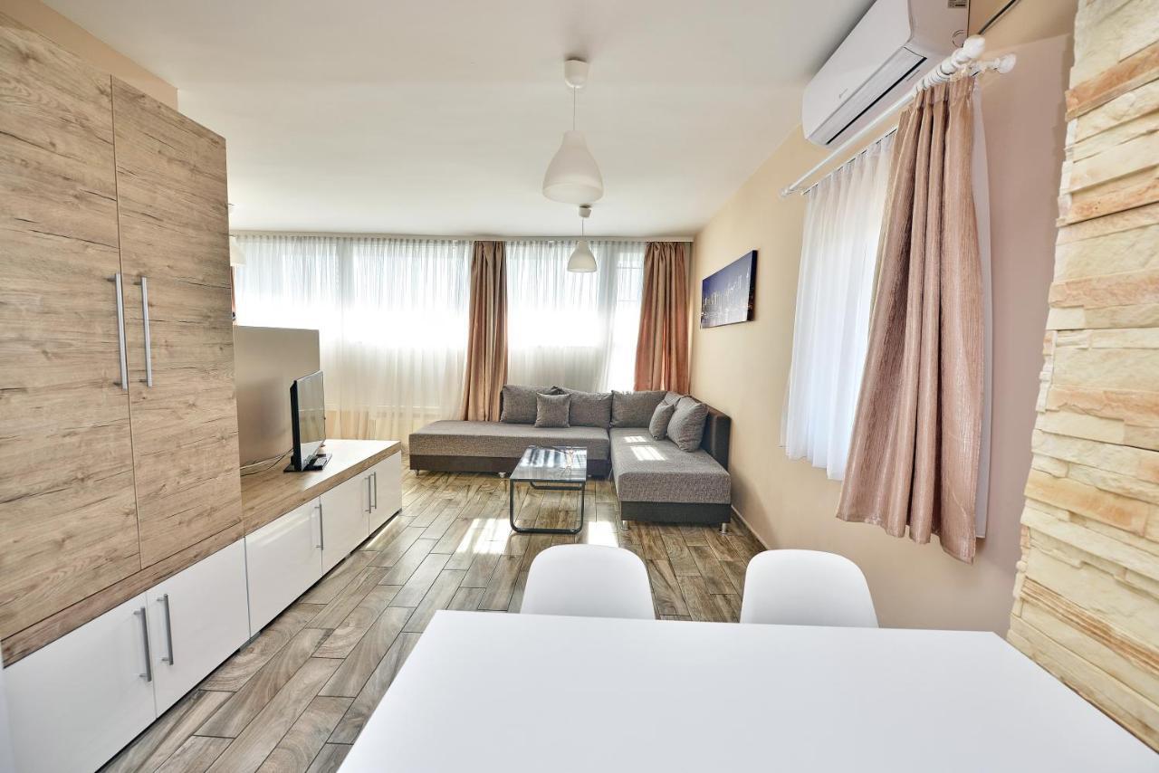 Panorama City Apartman Pécs Eksteriør billede
